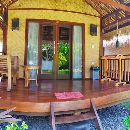 Aldi'S Bungalow Bed and Breakfast Kuta  Exteriör bild