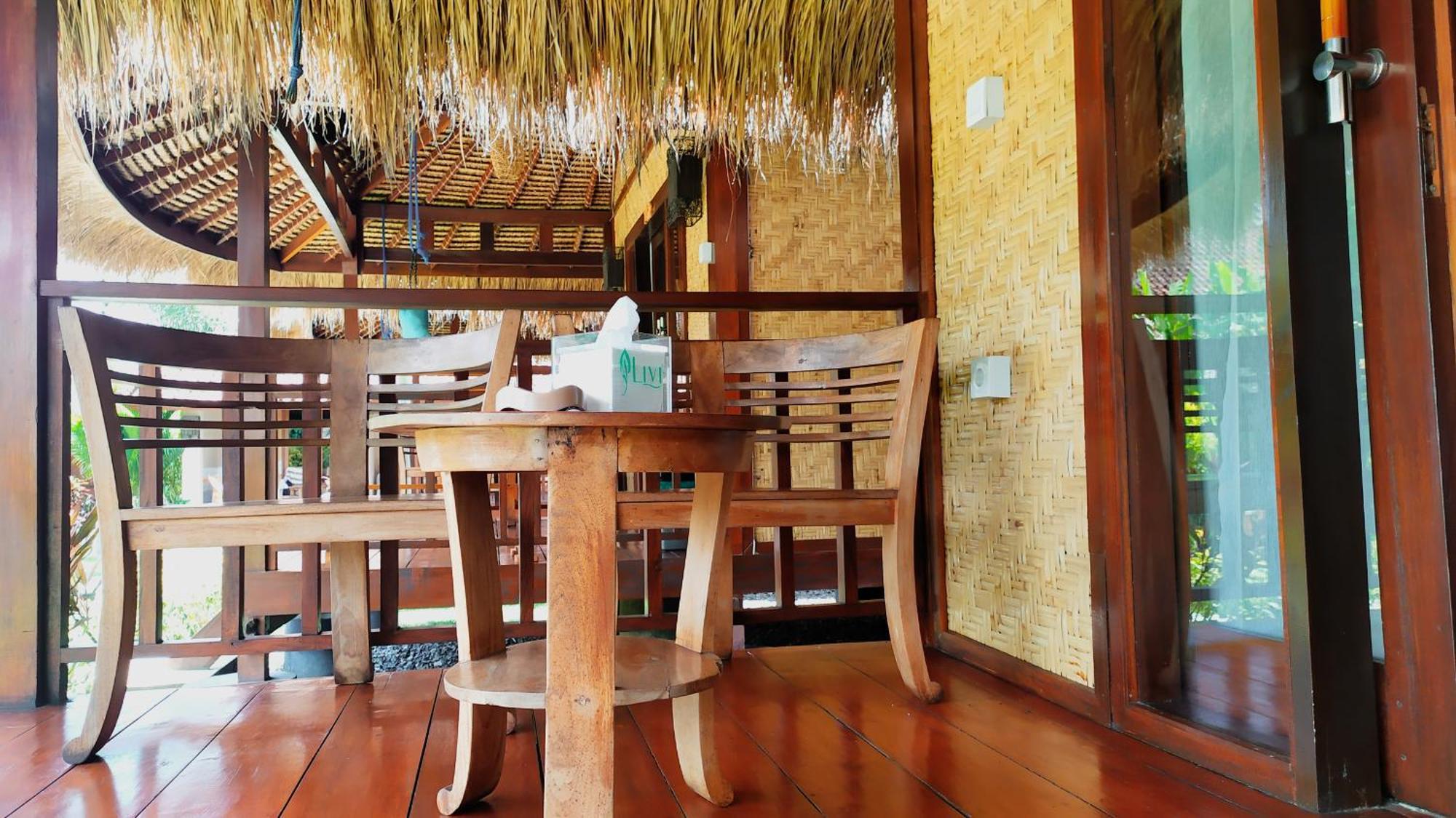 Aldi'S Bungalow Bed and Breakfast Kuta  Exteriör bild